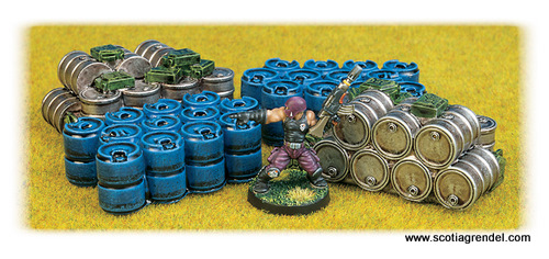 10084 - Oil Drums and Jerry Cans (31907) - Click Image to Close